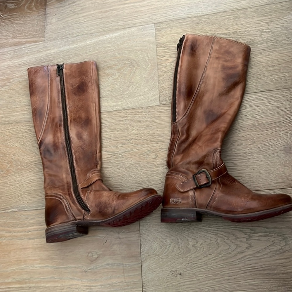Bedstu women’s Glaye boot size 8